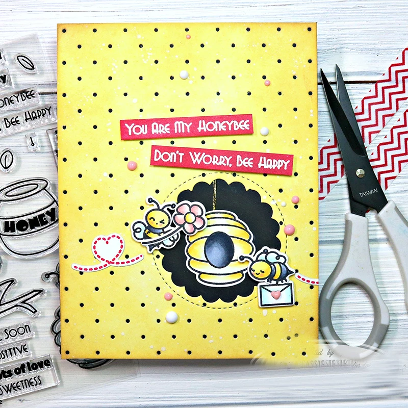

JC Metal Cutting Dies and Rubber Stamps Stencil Bee Honeycomb Craft Cut Die Scrapbooking Handmade Album Paper Cards Decoration