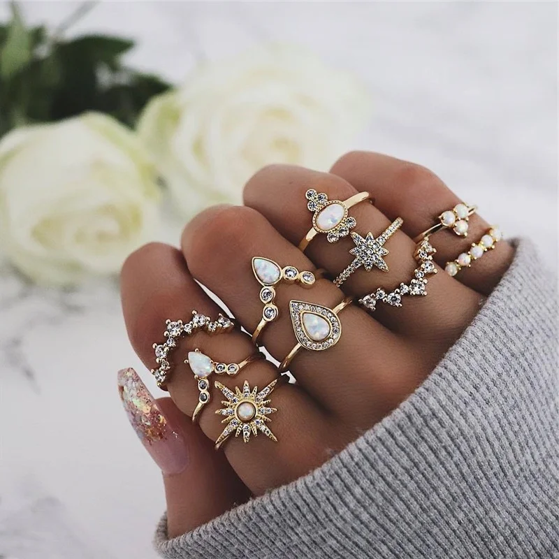 

2019 Retro Gold Star Water Drop Opal Knuckle Ring Set 10 Pcs/Set Boho Women Crystal Crown Rings Jewelry Accessories