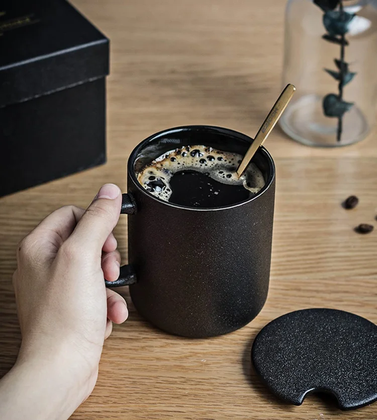 OUSSIRRO Новинка креативные керамические кофейные молочные кружки с крышкой ложкой