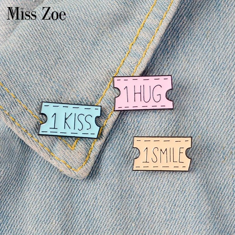 

Tickets Enamel Pin 1 KISS 1 HUG 1 SMILE Coupon Badge Brooches Lapel Pins Denim Shirt Collar Romantic Love Jewelry Gift for Lover