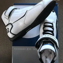 Оптовые цены ограниченная высокое качество кроссовки для бега с FIA 8856-2000 одобрено