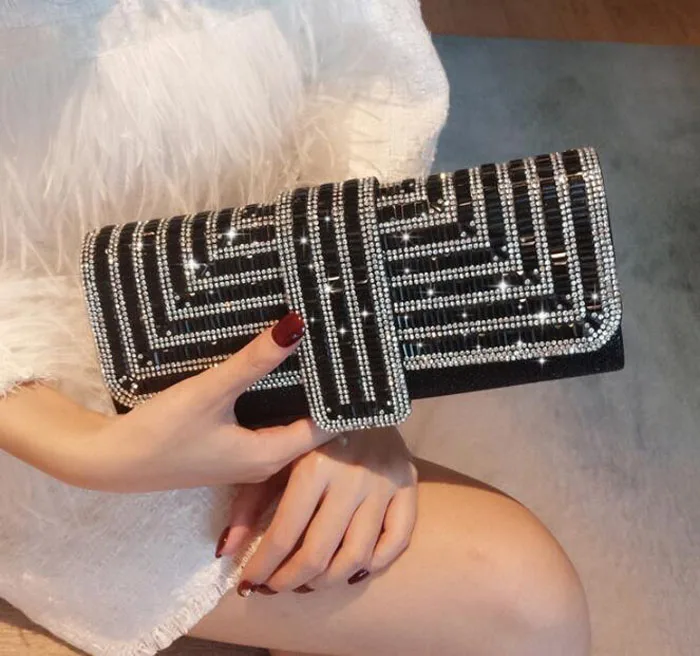 Fashion Rhinestone Pleated Women Evening Clutch Bag Ladies Day Clutch Purse Chain Handbag Bridal Wedding Party Bag Bolsa Mujer