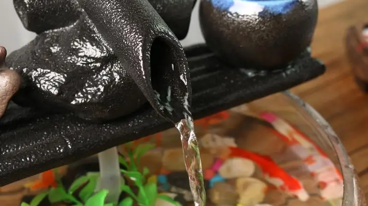 Креативный керамический фонтан для воды Фэн-шуй, счастливые фонтаны для воды, офисный настольный фонтан для увлажнения, маленький аквариум