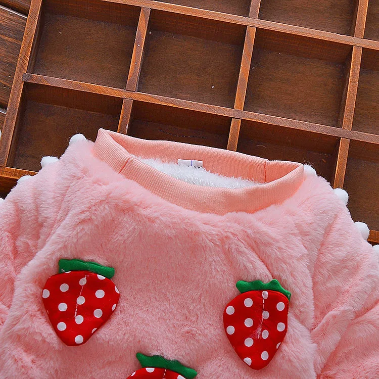 4590670286_1702989597