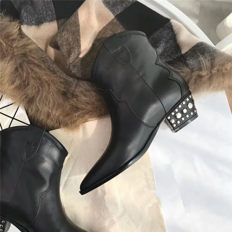 Mcacchi/стильные ботинки; женские ботильоны из натуральной кожи с металлическими заклепками и шипами; ботинки с круглым носком в стиле ретро с острым носком на среднем каблуке; Botas Mujer