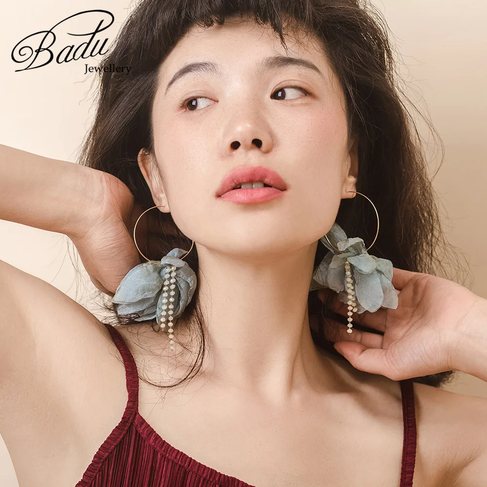 Золотые медные серьги кольца Badu богемные с зеленым цветком крупные ювелирные