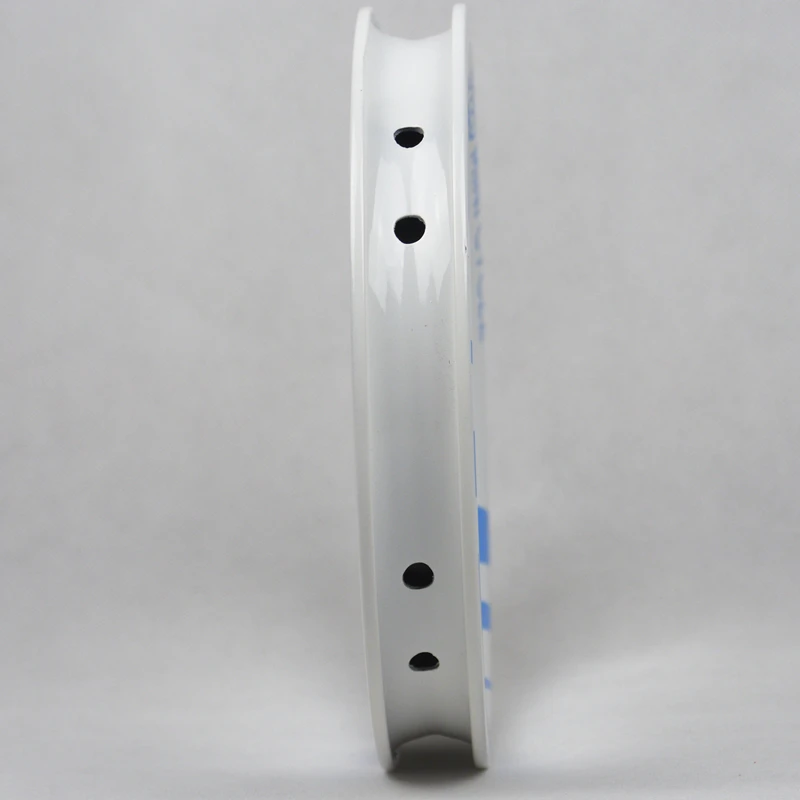 smc_12_inch_203_carbon_rim_strider_white_blue_2