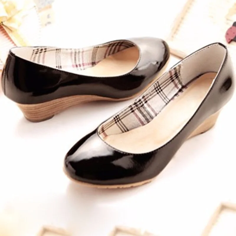 

Ladies Cheap Plus size(4-15)Sweet Plain Round toe Genuine Patent leather Wedges high heels shoes Women pumps Summer style