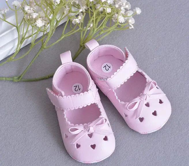 Гладкая обувь из pu искусственной кожи, для детей 0-3 лет, M, кукла-новорожденная мягкая подошва с защитой от скольжения; женская обувь классический принцесса девушка липучки bebe подарок в кукольном стиле