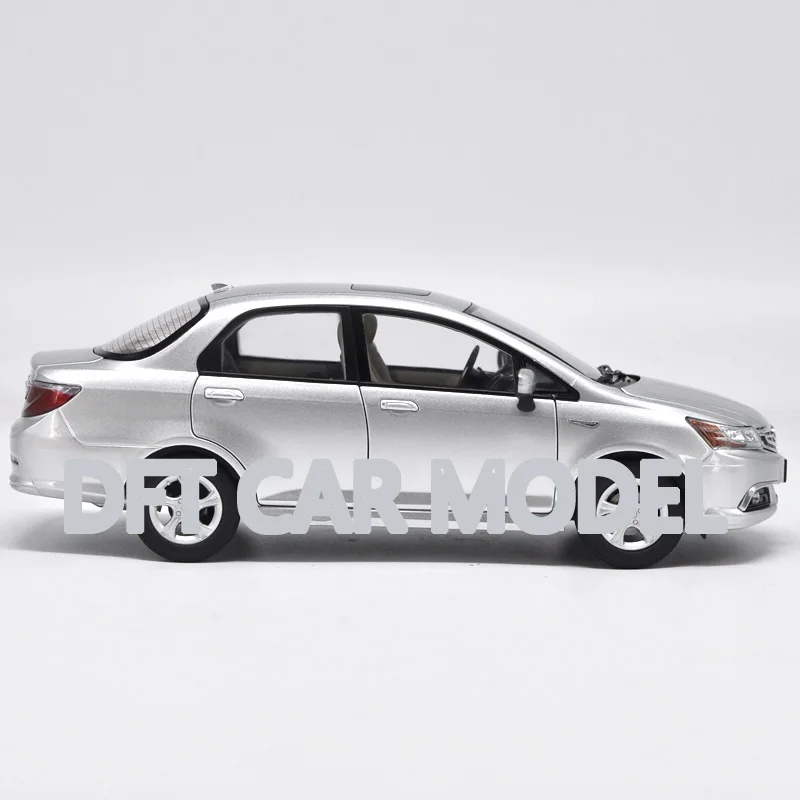 Масштаб 1:18 игрушечные автомобили из сплава linian S1 модель автомобиля Детские