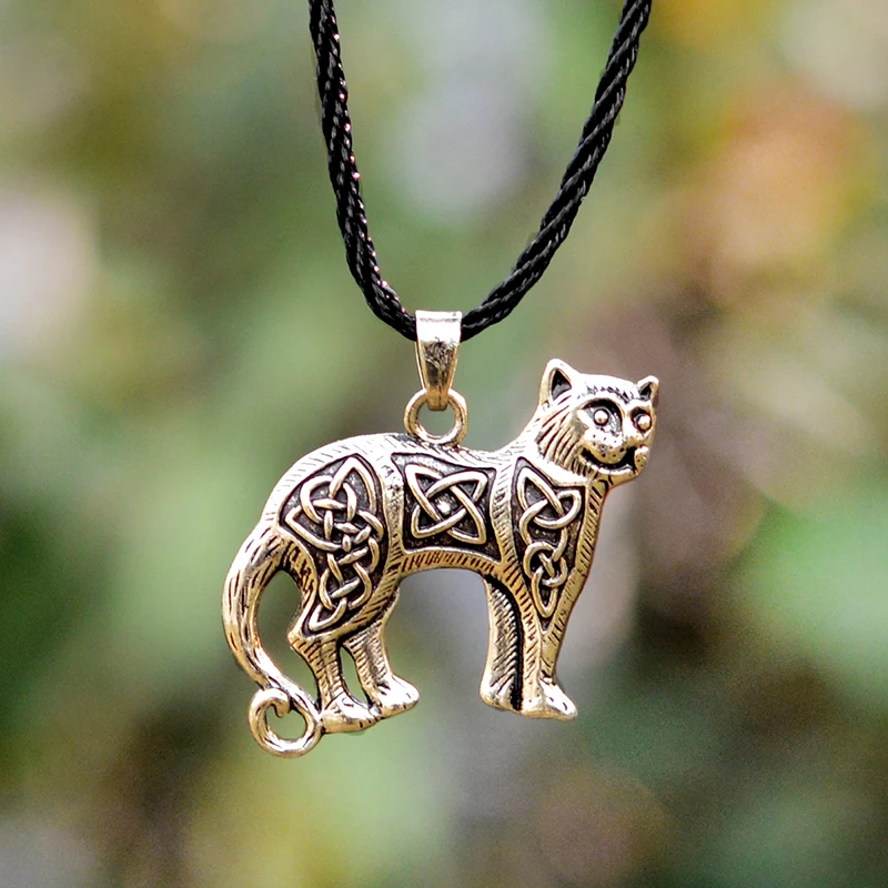 Totem амулет волк. Обереги для животных. Славянские обереги животные. Славянский тотем совы. Обереги для животных.
