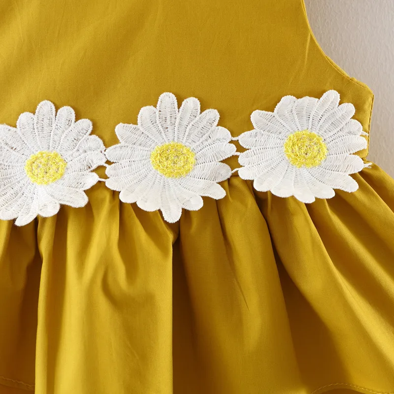 1014--551895611322_detail_7