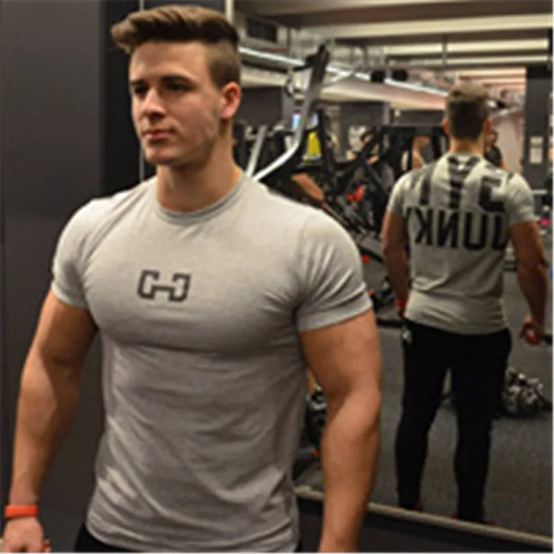 4121348643_2107632900