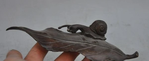 

chinese Collection Exquisite bronze copper beast Snails Paperweight lucky statue