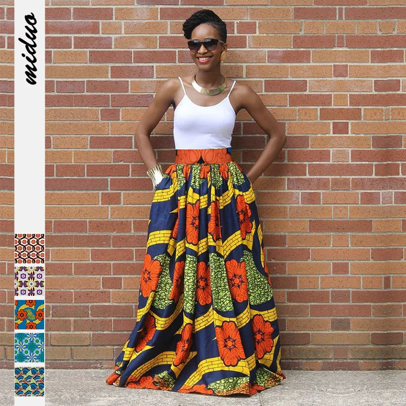 

Pleated skirt with African national style floral print