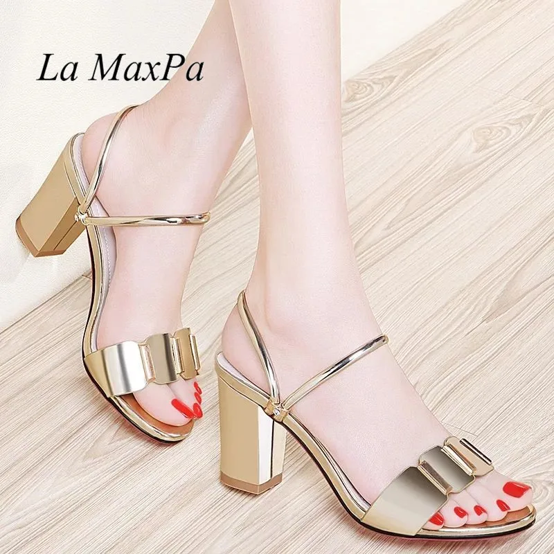

Slope with female summer 2019 new high heels fish mouth shoes thick heels slippers leather thick Beach Shoes Outside Flip Flops