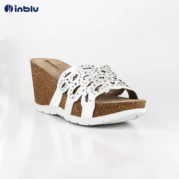 

INBLU Slippers white wedge and rhinestone
