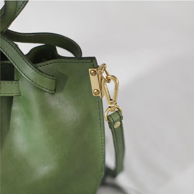 AETOO Green bag, high-sense retro slant bag, simple small fresh leather handbag