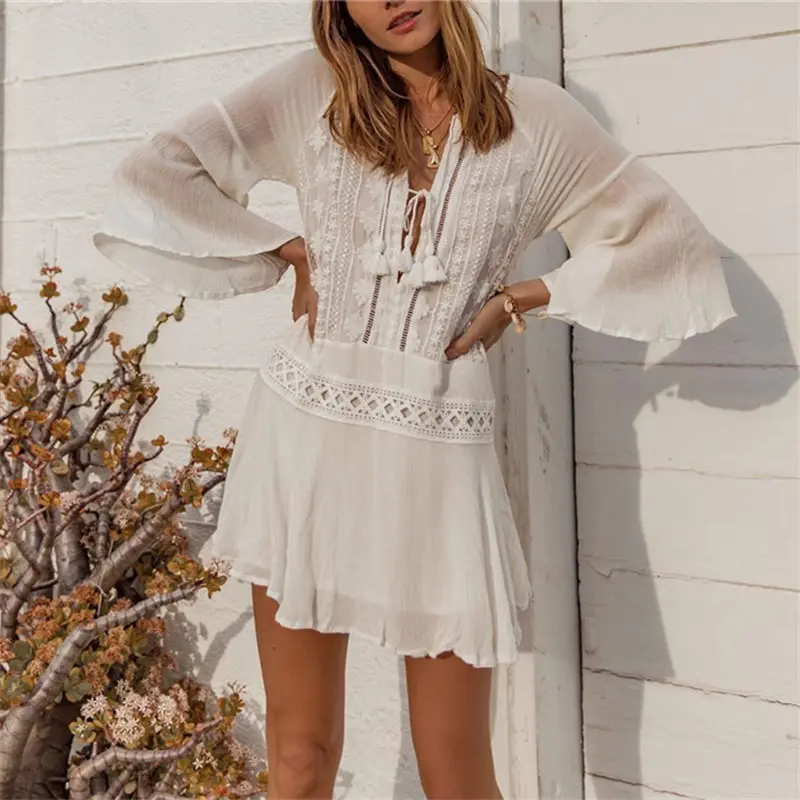 

2019 Fashion Lace Up V-Neck Flare Sleeve Tassel Summer Beach Dress White Cotton Tunic Sexy Women Hollow Out Club Mini Dress N872