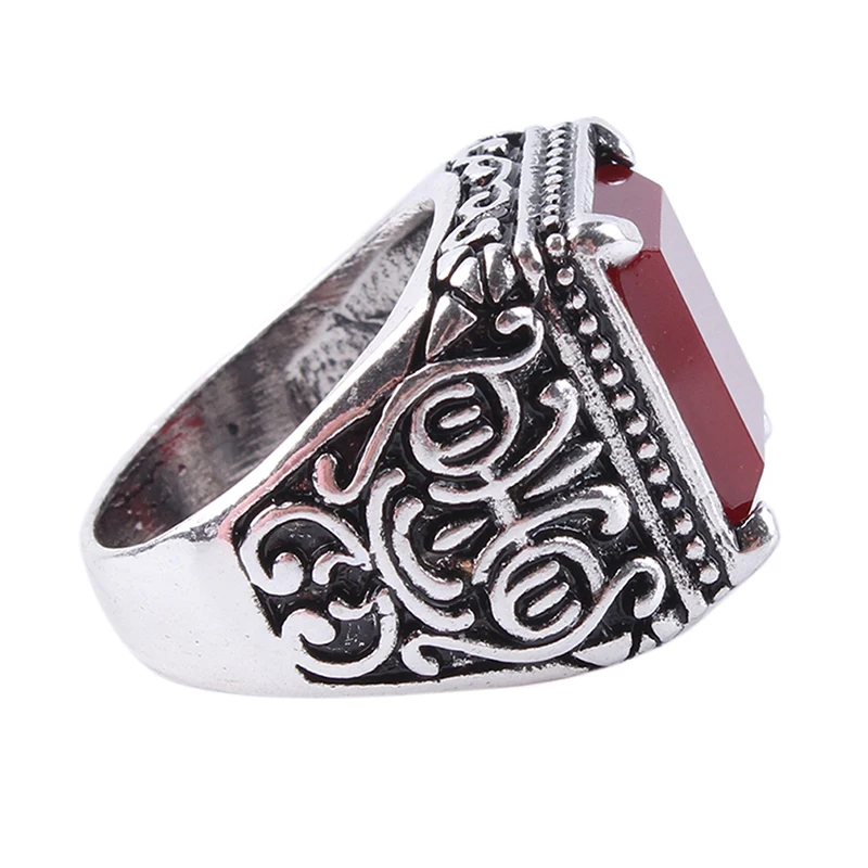 Мужское Винтажное кольцо с китайским тотемом золотистое/красное в стиле ретро