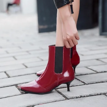 

Vogue Strange Heel Chelsea Boots Women Patchwork Patent Leather Women Sock Boots Brand Design Square Toe Shoes Women SWE0026