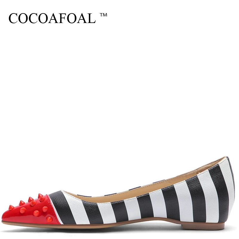 

COCOAFOAL Rivet Stripe Women's Platform Shoes Pointed Toe Flats Fashion Spring Autumn Shallow Platform Ballet Shoes Plus Size