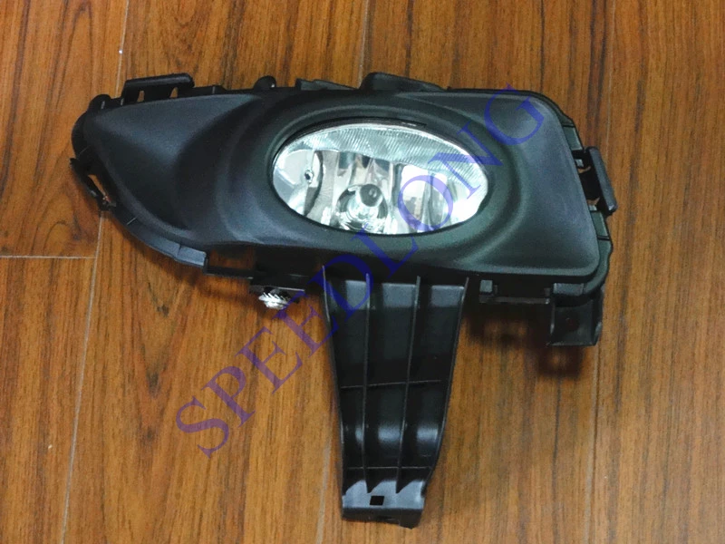 ФОТО 1 Piece RH Front fog light with cover driving lamp for Mazda 3 2003-2005