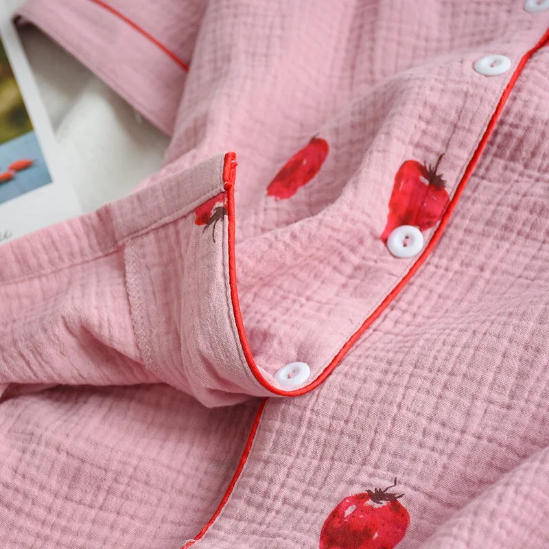 Ins Стиль Дамы Милая пижама набор милый клубника печатных розовый пижамы Turn-Down Воротник пижамы Комфорт Хлопок Домашняя одежда