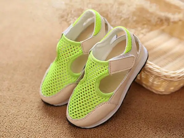 Летние дышащие сетчатые вырезы дети Спортивная обувь новая мода дети Обувь для мальчиков и сандалии для девочек Zapatillas Deportivas