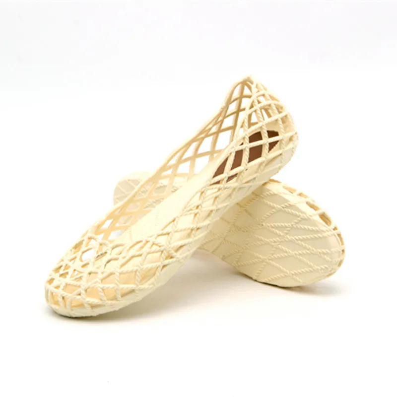 9406 P هوا حار بيع الصنادل المرأة شريط جولة اصبع القدم كعب مسطح سميكة