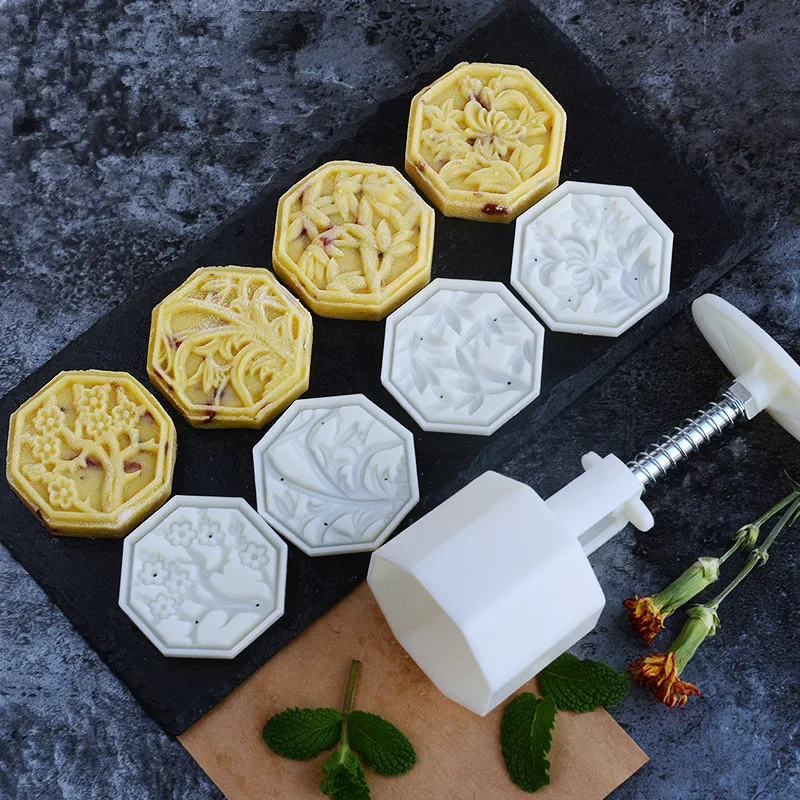 

Cheap Kitchen Bakeware Supplies 50g Odorless Plastic Moon Cake Mold Set With 4 White Flower Stamps DIY Bubble Bath Bombs Molds