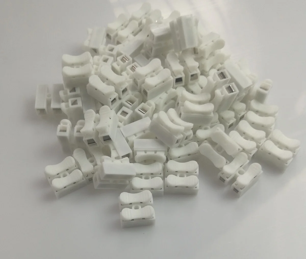 120pcs  Electrical 2Pins Cable Connectors  twin connector  CH2 Quick Splice Lock Wire Terminals