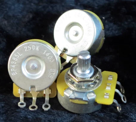 

1pcs left hand the backhand BASS guitar potentiometer