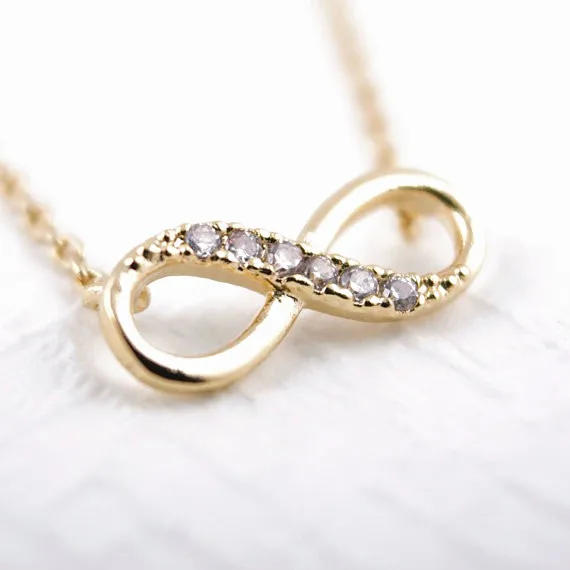 Figure eight pendant necklace Distorted shape figure pendant necklace