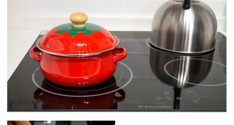 Модная красная эмалированная кастрюля 1.5л суповая кастрюля стоковые кастрюли кухонная посуда для газовой и индукционной плиты