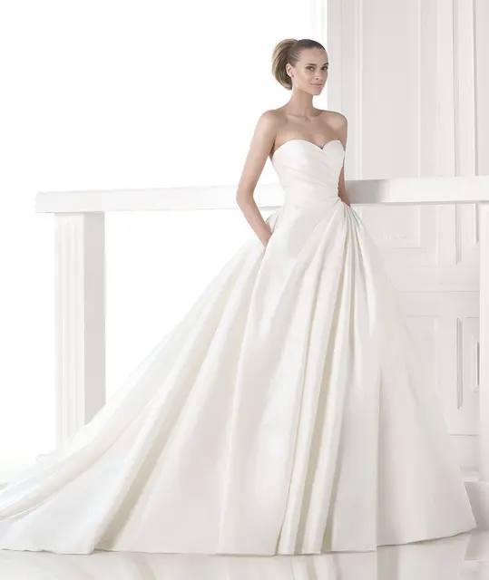 Modern Vintage Wedding Dresses Ball Gowns Backless Robe De Marie Modern Vintage Wedding Dresses Ball Gowns Backless Robe De Marie Simple Sweetheart Bridal 2017
