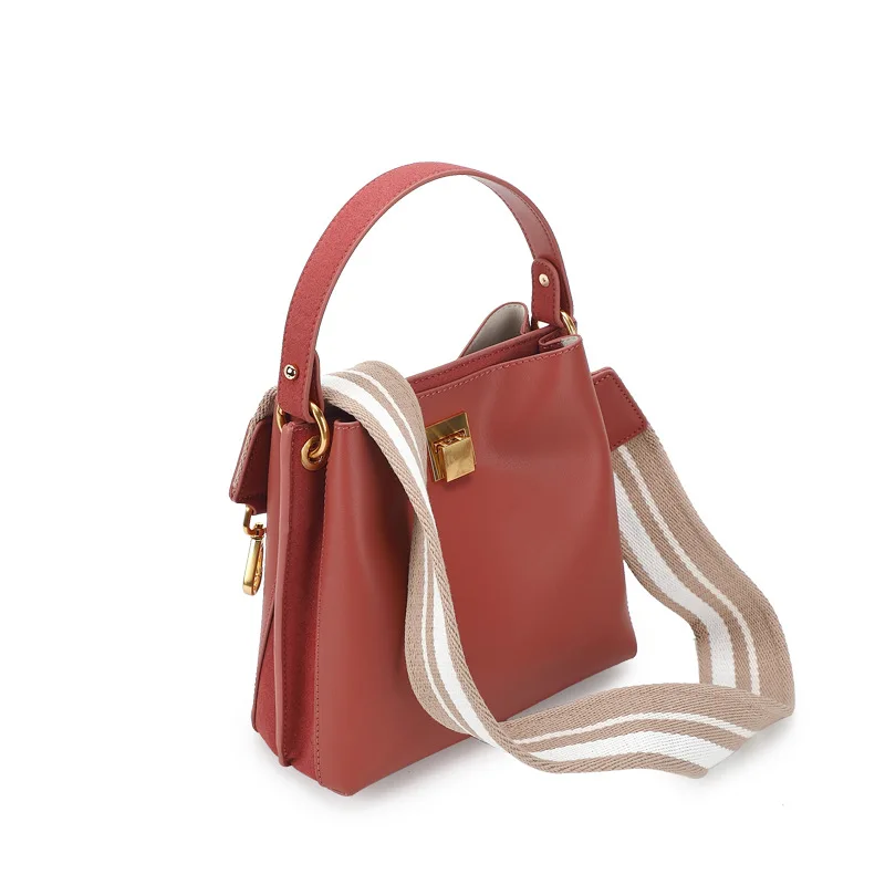

Bag female 2018 autumn and winter new hand bag shoulder slung female bag leather matte stitching double-sided bucket bag
