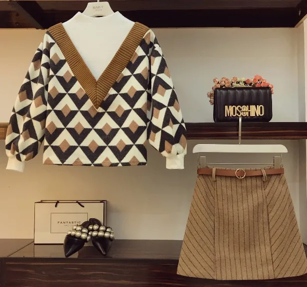 Осенний Женский трикотажный свитер с имитацией двух частей с геометрическим узором+ юбка в полоску с высокой талией, ретро костюмы с юбкой из двух частей