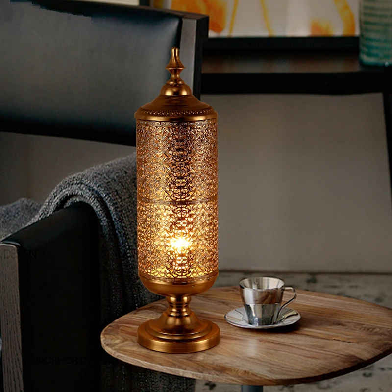 Bronze-table-lamp-creative-personality-retro-lighting-bedroom-desk-lamp-living-room-die-casting-lace-Table (4)