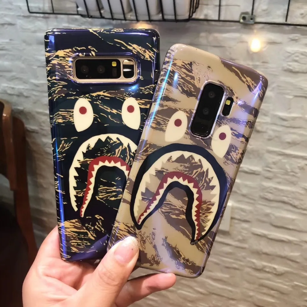 

Blu-ray laser tide brand bape shark mouth couple silicone Phone Cases For Samsung Galaxy S7Edge S8 S9 Plus Note8 Case Back Cover