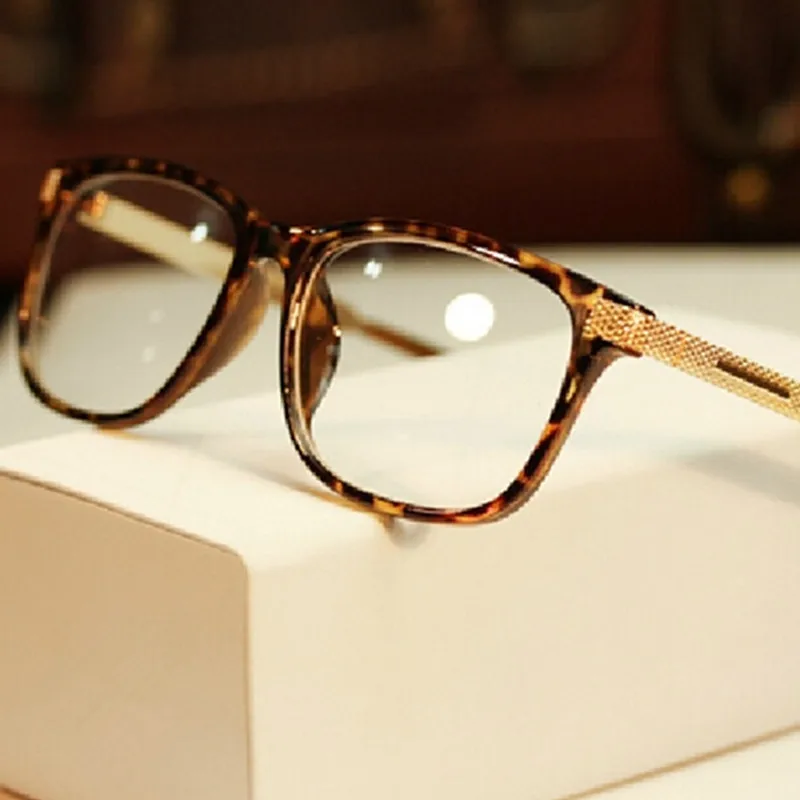 Tugging glasses office vintage