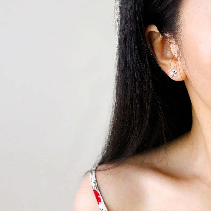 

Snowflake Shape 925 Sterling Silver Earrings Elegant Quality Jewelry for Women