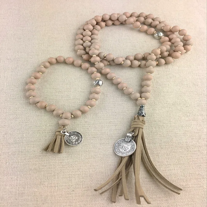 

new 2017 original cow tie handmade wooden bead necklace pendant Bohemia Korea velvet tassel lady Christmas gift