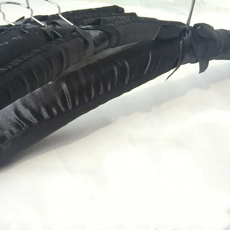 men-clothes-hangers (1)