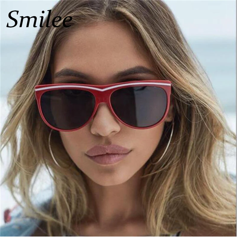 

2018 new luxury fashion balck stripe white sunglasses new designer flat top points sexy sun glasses female lunette soleil femme