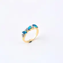 1pcs Vintage Dazzling Blue Crystal Imitation Emerald Rhinestone Elegant Finger Ring SImple Cheap Fashion(China)