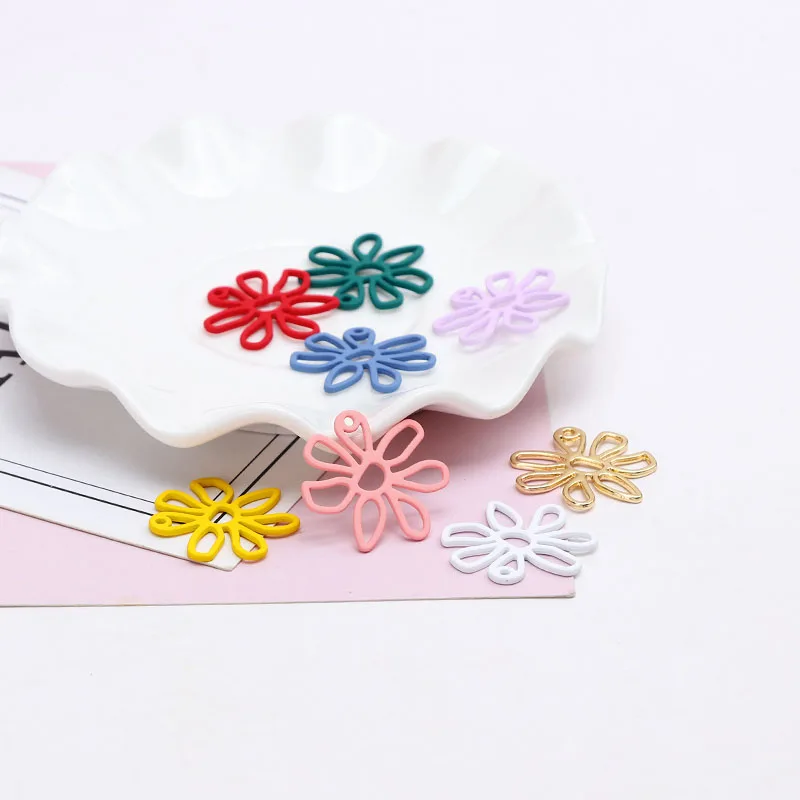 

Wholesale 30pcs/lot Rubber paint cartoon flowers shape alloy color florals diy jewelry earrings/key chain pendant accessory