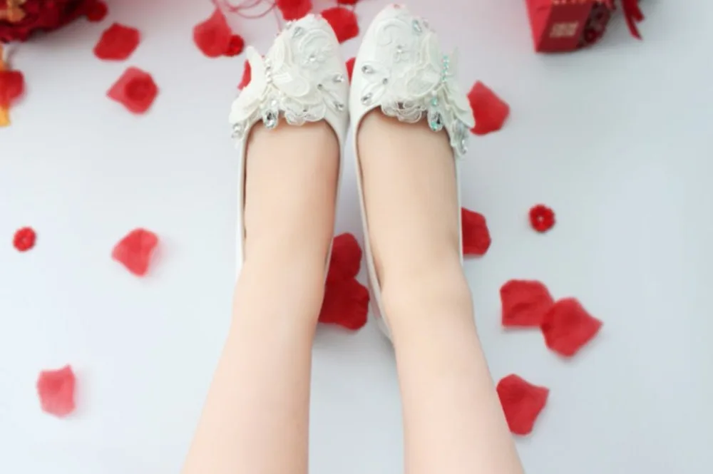 2 womens shoes