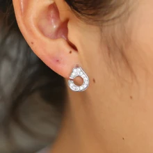 Франция новые ювелирные изделия подлинные 925 пробы серебряные наручники серьги для женщин европейские популярные ювелирные изделия Высокое качество маленькие серьги