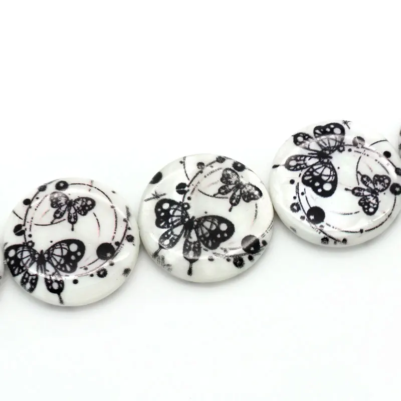 

Shell Loose Beads Round White Black Butterfly Pattern 25mm Dia,39.5cm long,1 Strand(approx 16PCs) 2015 new